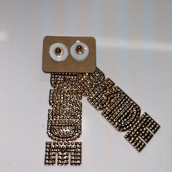 NEW sparkly BRIDE earrings! Rhinestone & Pearl-catches the light! ✨check video✨ - Picture 4 of 10